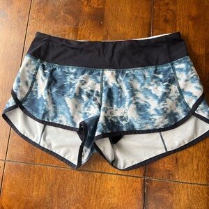 Lululemon Speed Up shorts size 6